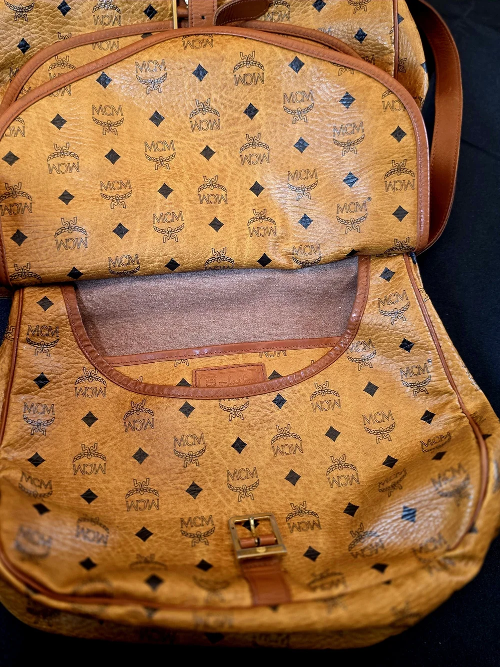 Authentic Vintage MCM Visetos Saddle Bag/Unisex Crossbody Messenger. Large space